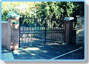 capricorn metal gate